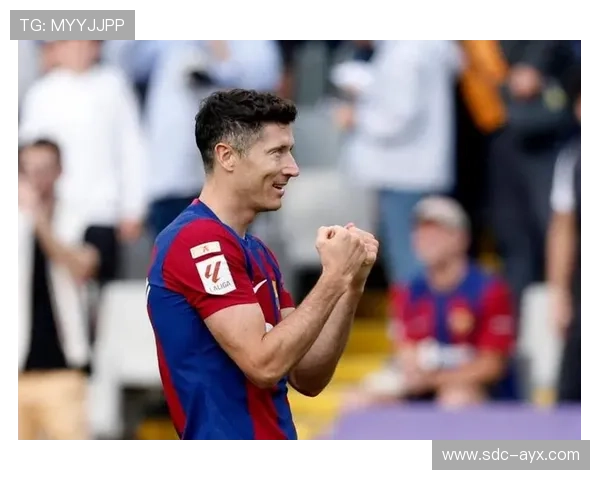 莱万多夫斯基2025赛季表现抢眼，再度领跑欧洲射手榜